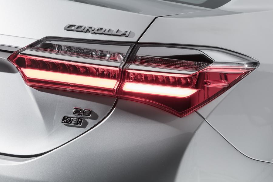 Детали экстерьера Toyota Corolla XEi 2017 года  (LA) (фото 6 из 23)